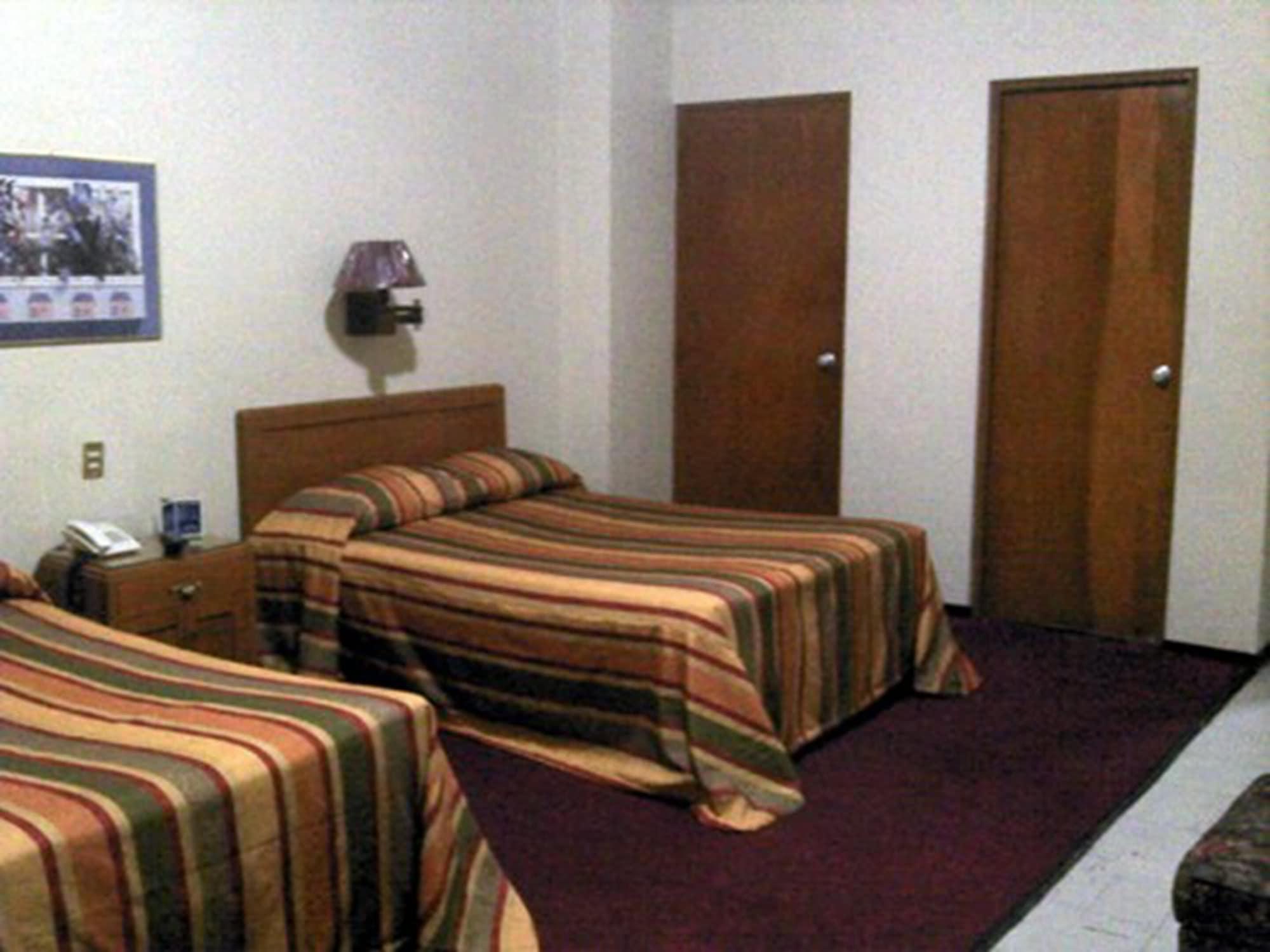 Hotel Calvete Torreón Eksteriør bilde